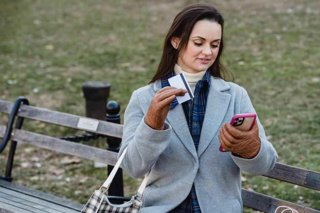4 Personal Finance Apps You Should Have on Your Phone